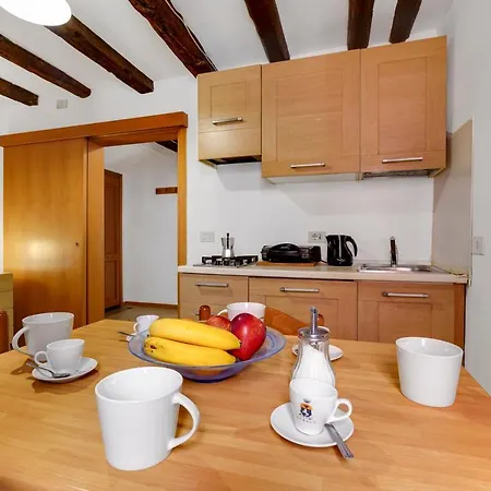 Giardini Bed & Breakfast 4*