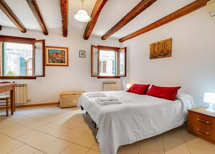 Giardini Bed & Breakfast 3*